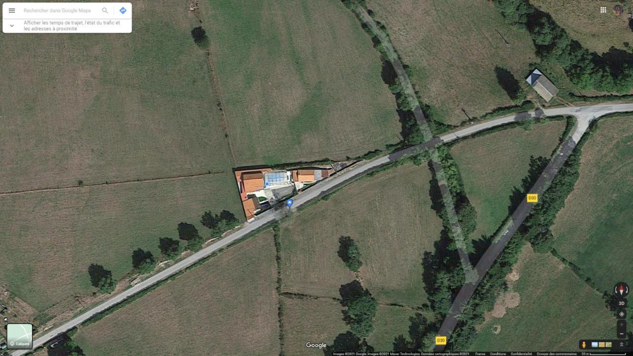 Maison A La Campagne Avec Piscine Flayat Exterior photo